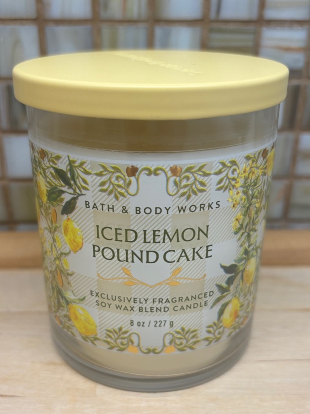 Bath & Body Works Iced Lemon Pound Cake Single Wick Candle